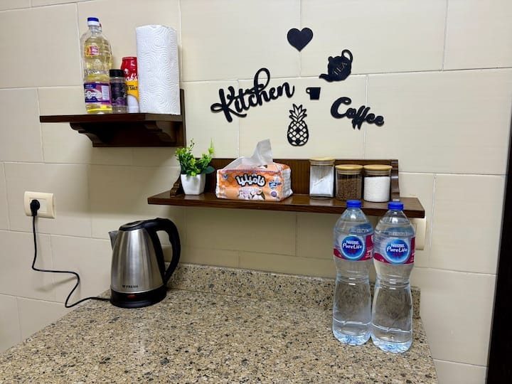 Kettle and countertop space for preparing drinks