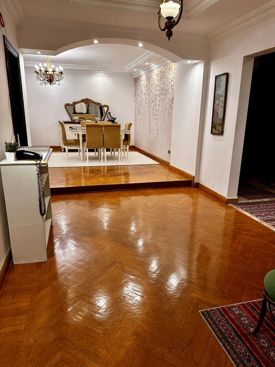 Please mind the internal step leading up to the dining area.